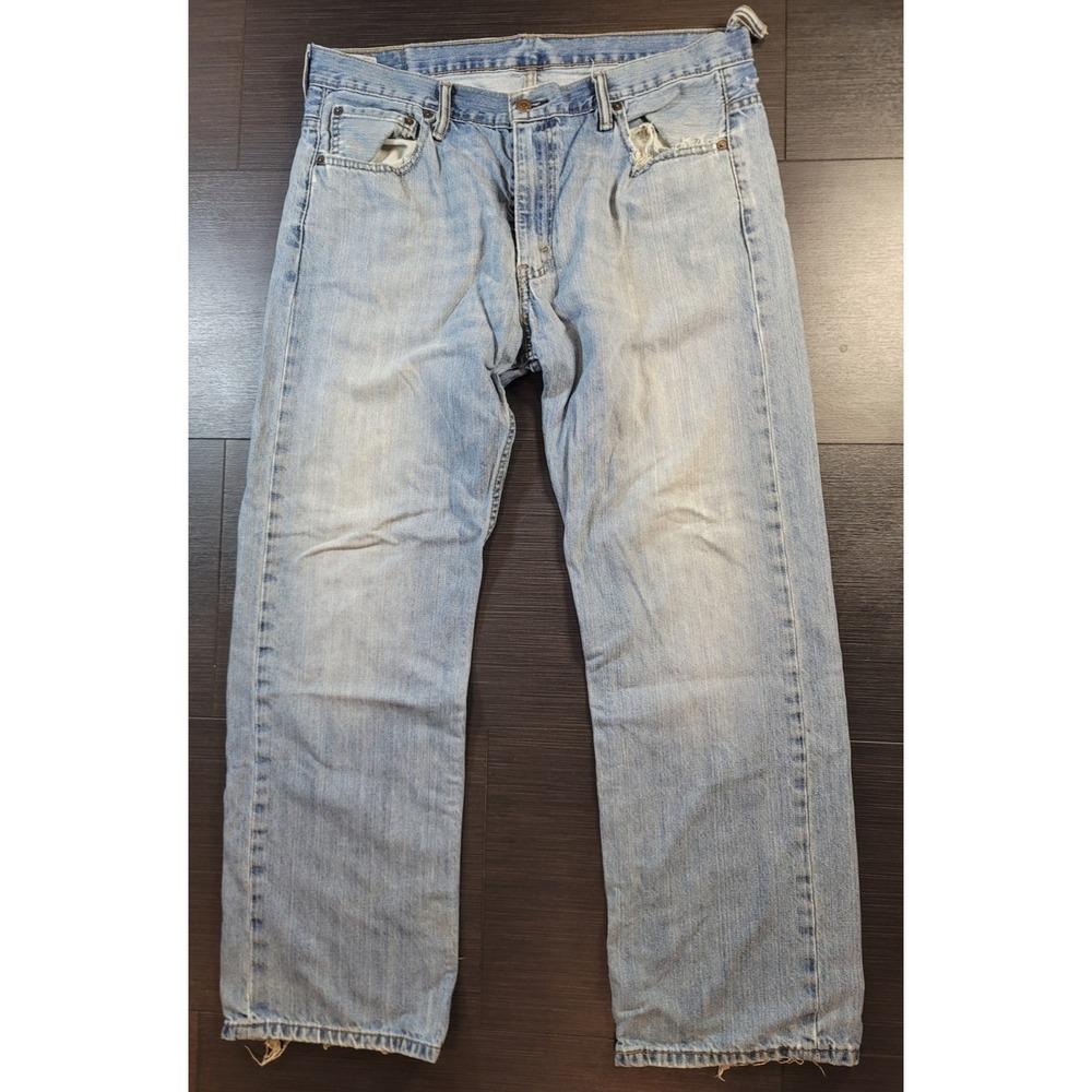 Levi 569 32x32 loose straight fit distressed comfortable light wash 2015